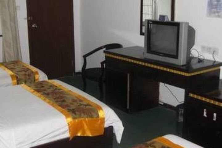 Room 4 of 23