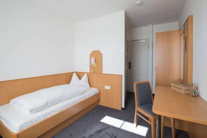 Room 17 of 56