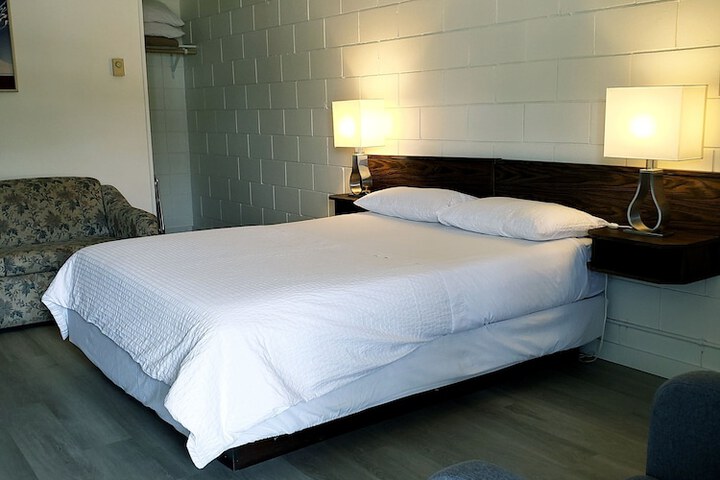 Room 22 of 81