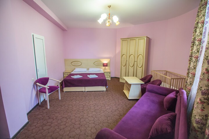 Room 37 of 64