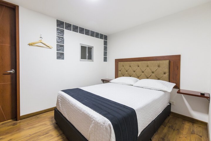 Room 10 of 116