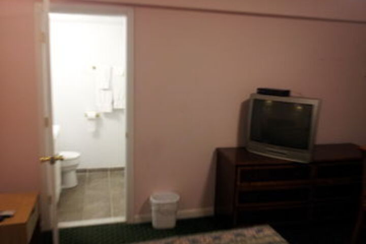 Room 3 of 20
