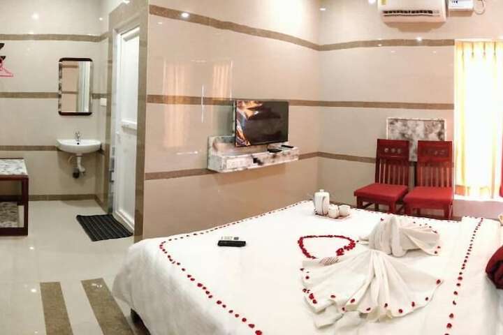 Room 14 of 25