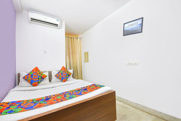 Room 14 of 29