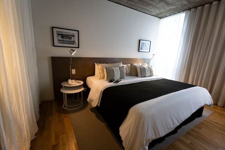 Room 21 of 136