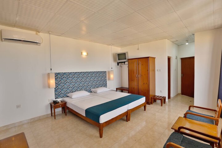 Room 11 of 22