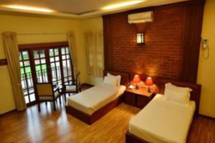 Room 12 of 20