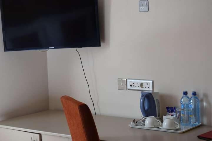 Room 8 of 39