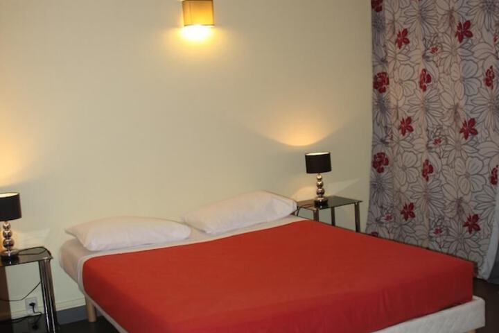 Room 3 of 29