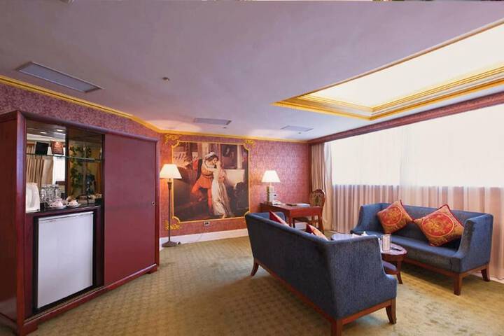 Room 48 of 101