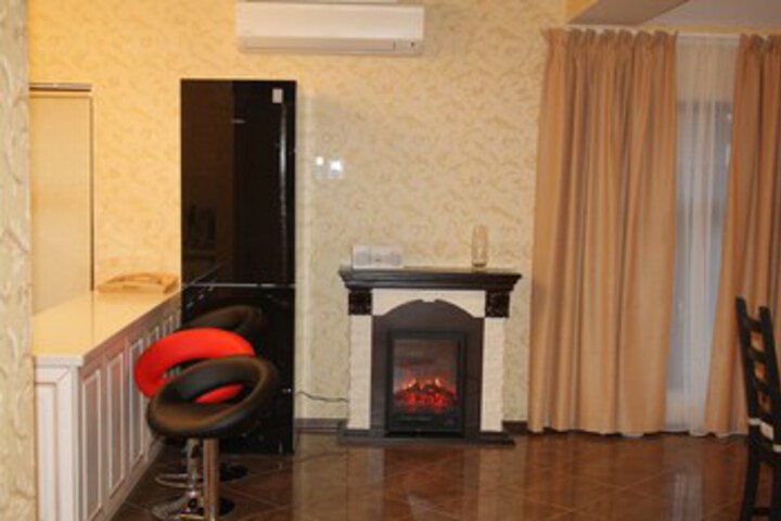 Room 25 of 47