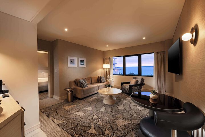Room 16 of 38