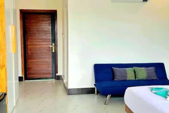 Room 10 of 69