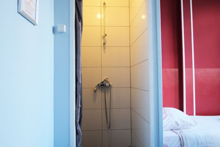 Room 45 of 82