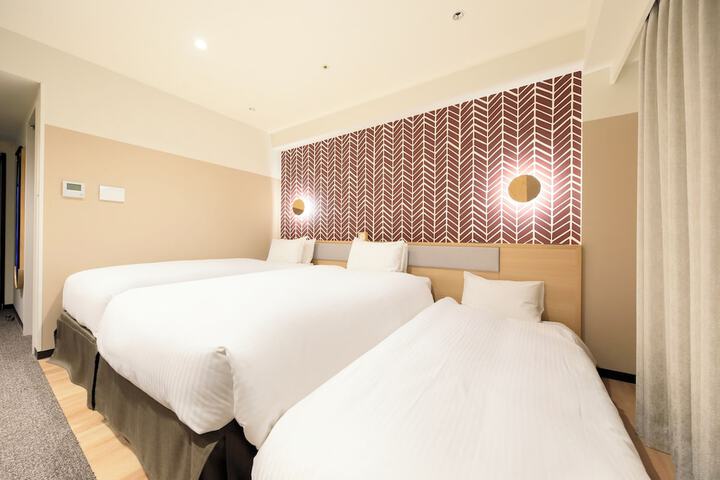 Room 16 of 53