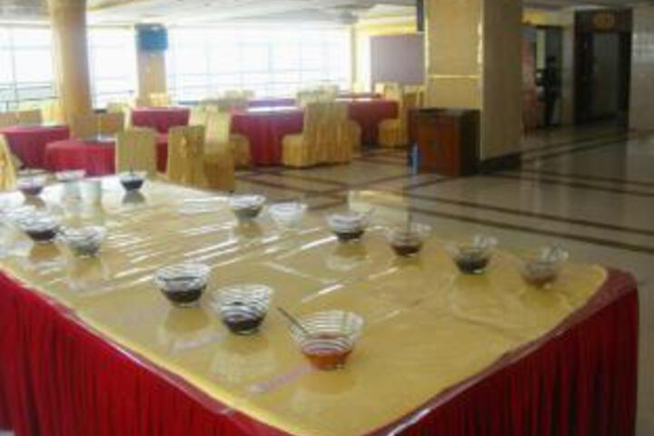 Dining 16 of 23