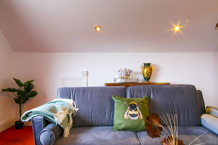 Room 80 of 174