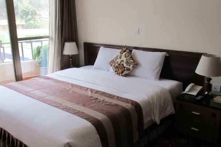 Room 8 of 29