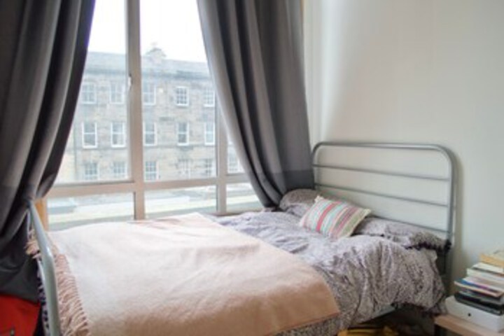 Room 27 of 30
