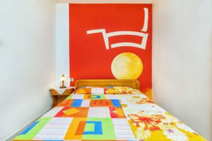 Room 14 of 26
