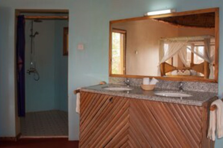 Room 4 of 30