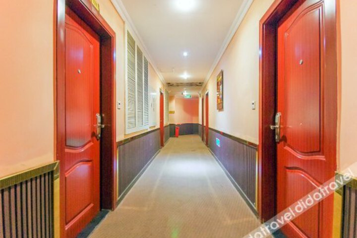 Oxiang Happy World Hotel