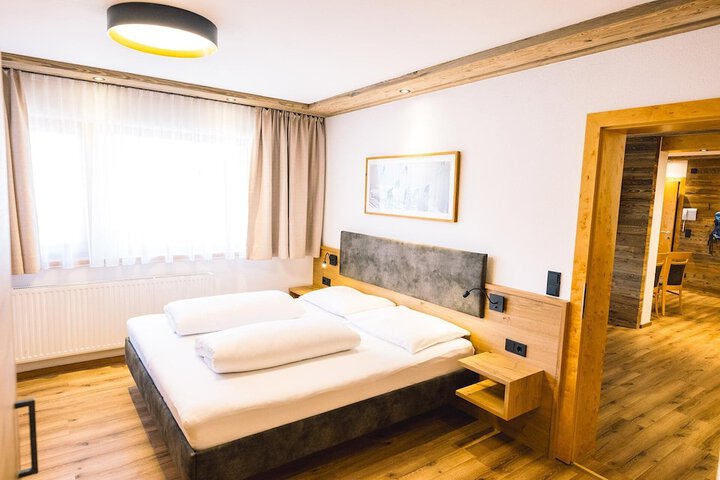 Room 40 of 65