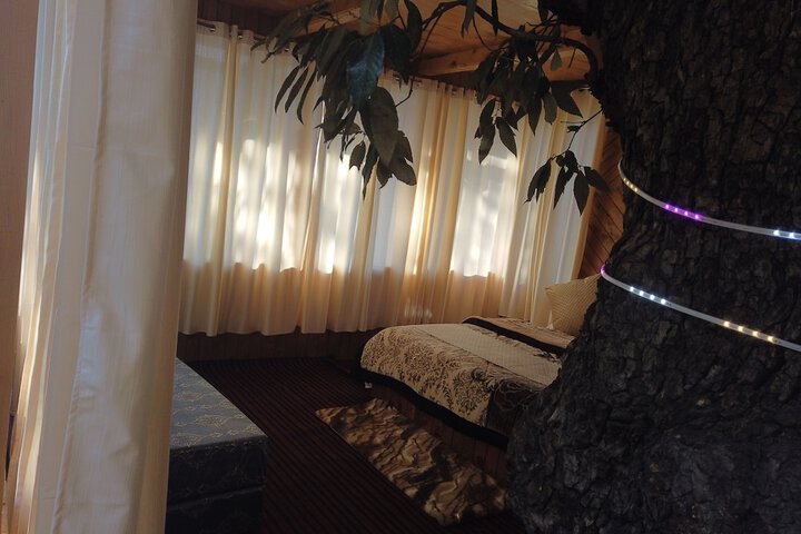Room 12 of 34