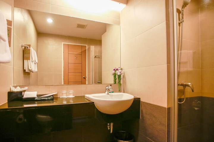 Room 44 of 78