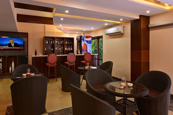 Lounge 85 of 102