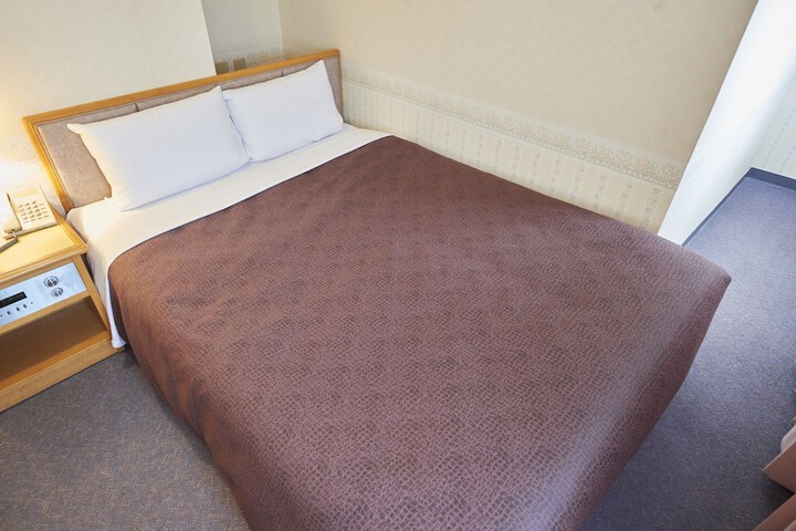 Room 18 of 32