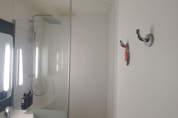 Room 54 of 112