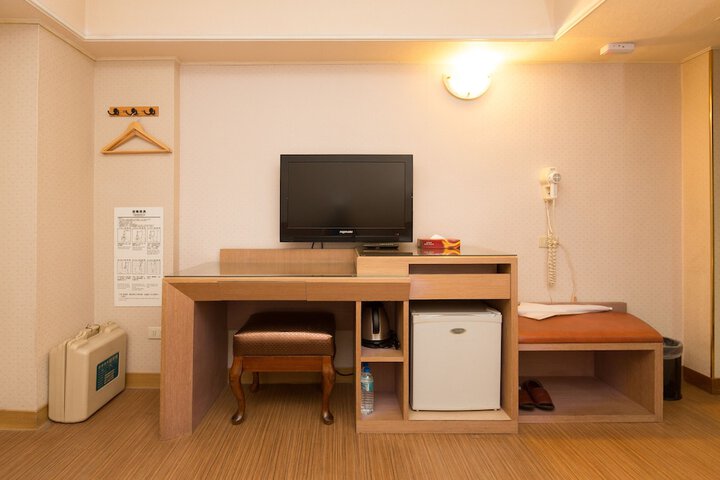 Room 7 of 40