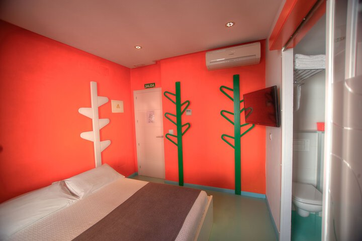 Room 17 of 50
