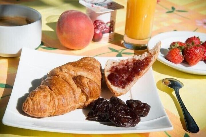 Breakfast/Coffee Service 14 of 20