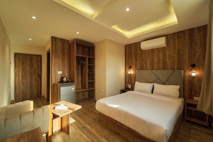 Room 11 of 60