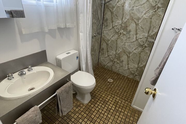 Room 15 of 21