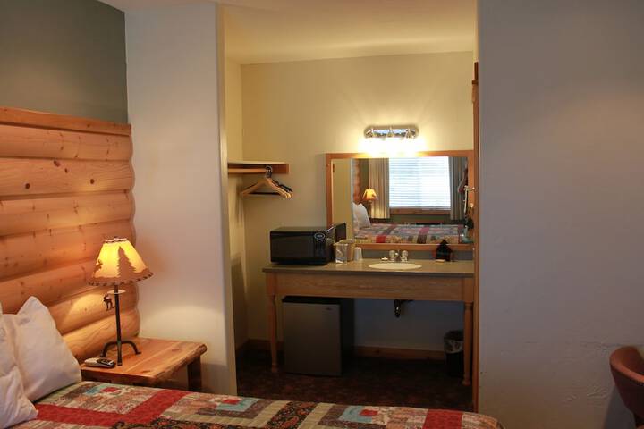 Room 43 of 92