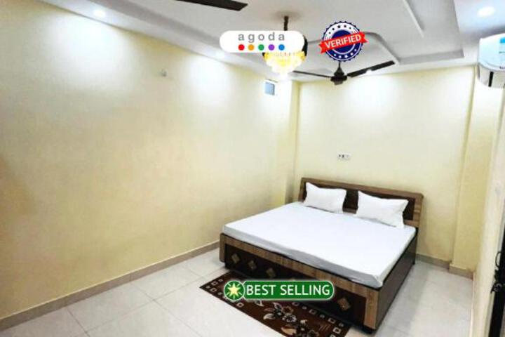 Goroomgo Kashi Residency Varanasi - Near Assi Ghat