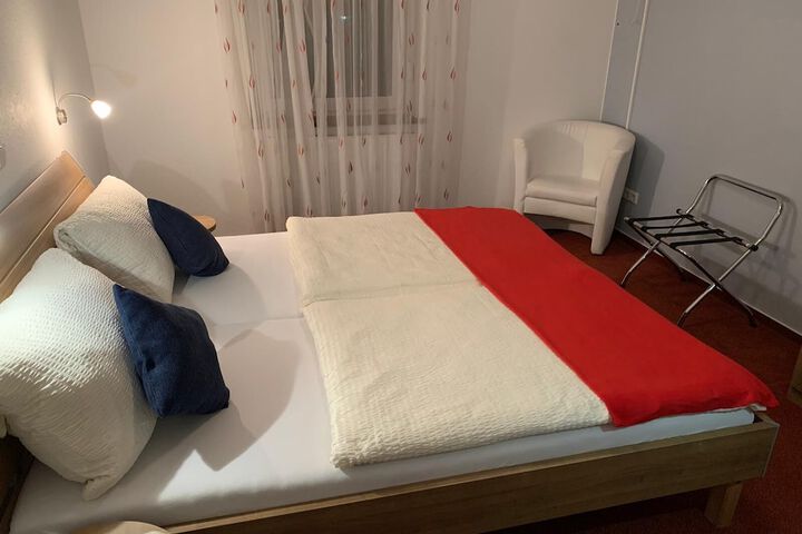 Room 37 of 49