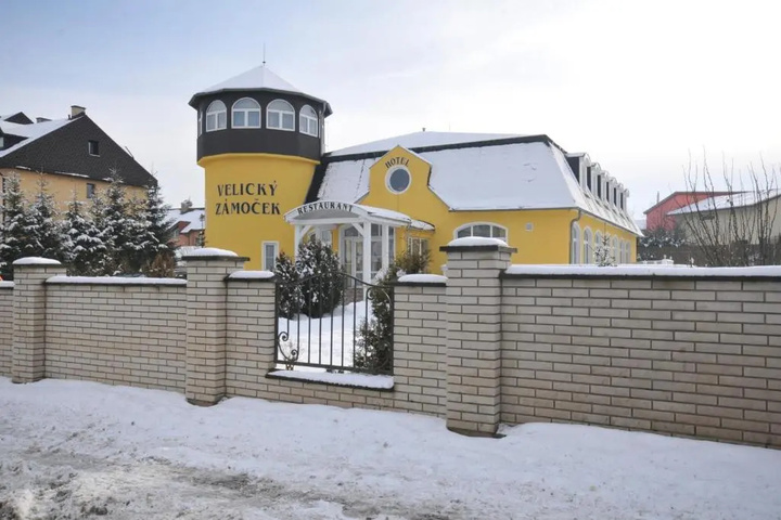 Garni Hotel VelickÝ ZÁmocek