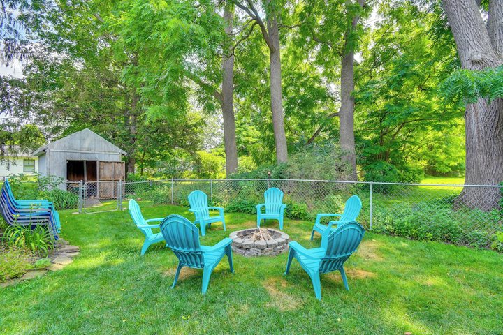 Sodus Point Home - Walkable to Beach!