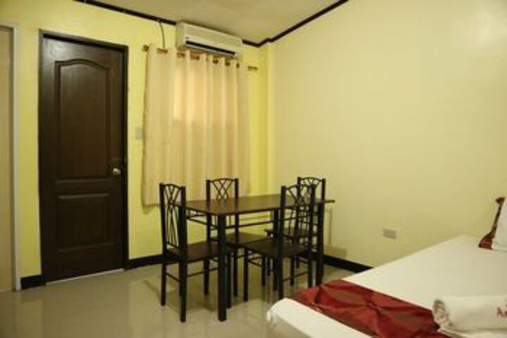 Room 9 of 25