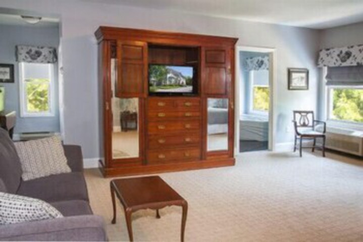 Room 82 of 174