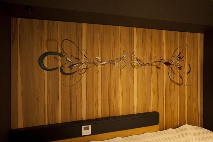 Room 42 of 107