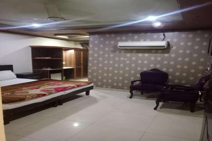 Room 3 of 6