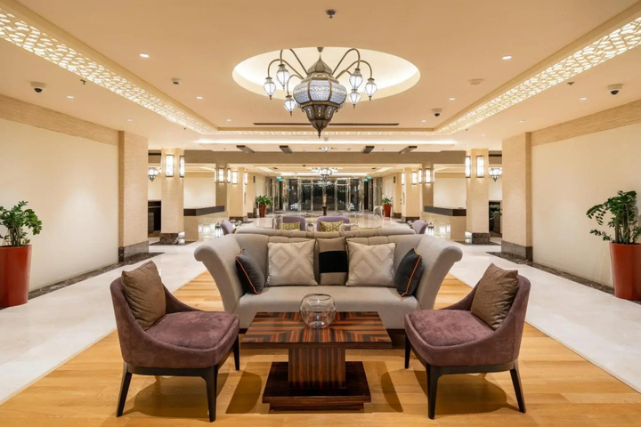 Bright 1Bd 110M2 in Palm. Pool Gym, Beach,Parking
