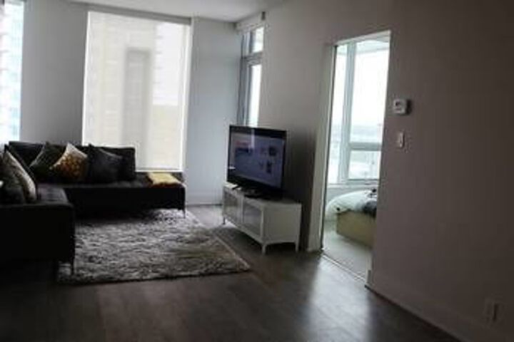 Room 7 of 18