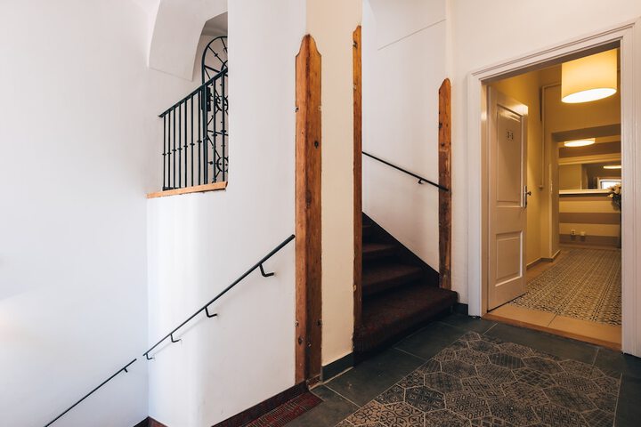 Ballroom/Hall 75 of 93