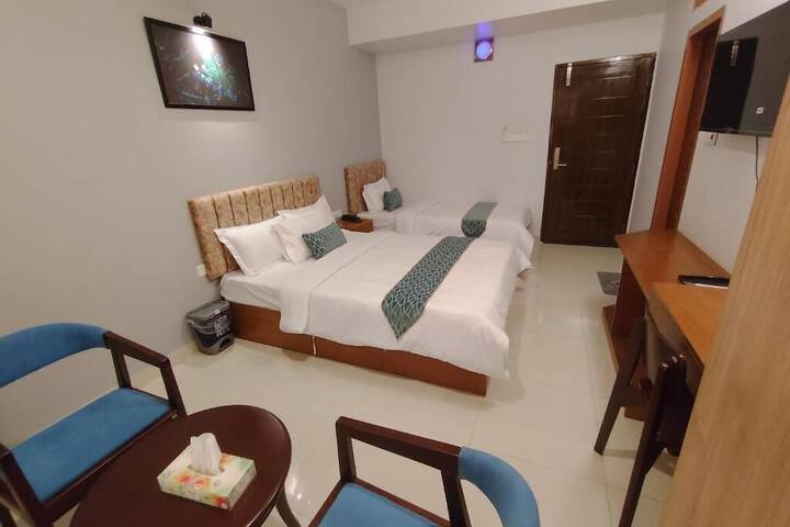 Room 19 of 73